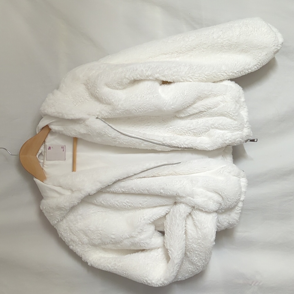 So White Faux Fur Hoodie Bomber Jacket Sz XS Or S Pockets Zip Up